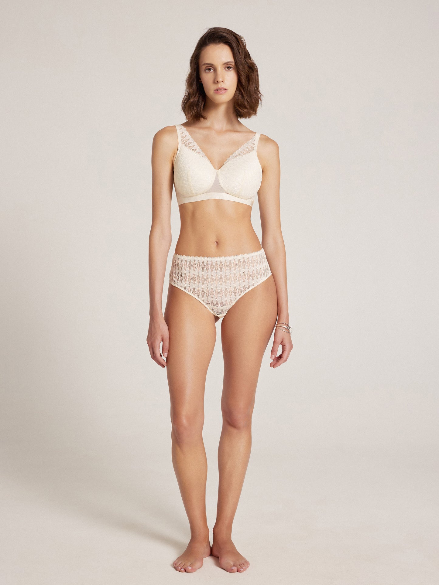 M7106 Lace Brief - Antique White